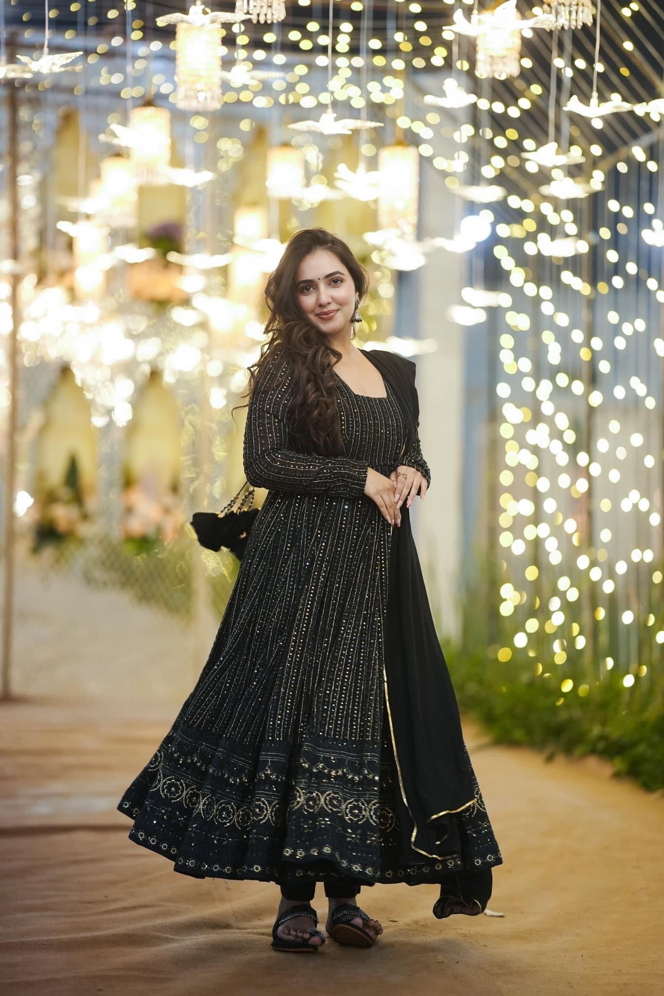 Eloriya Night Star Black Suit Set -120 - S [36] | Eloriya India