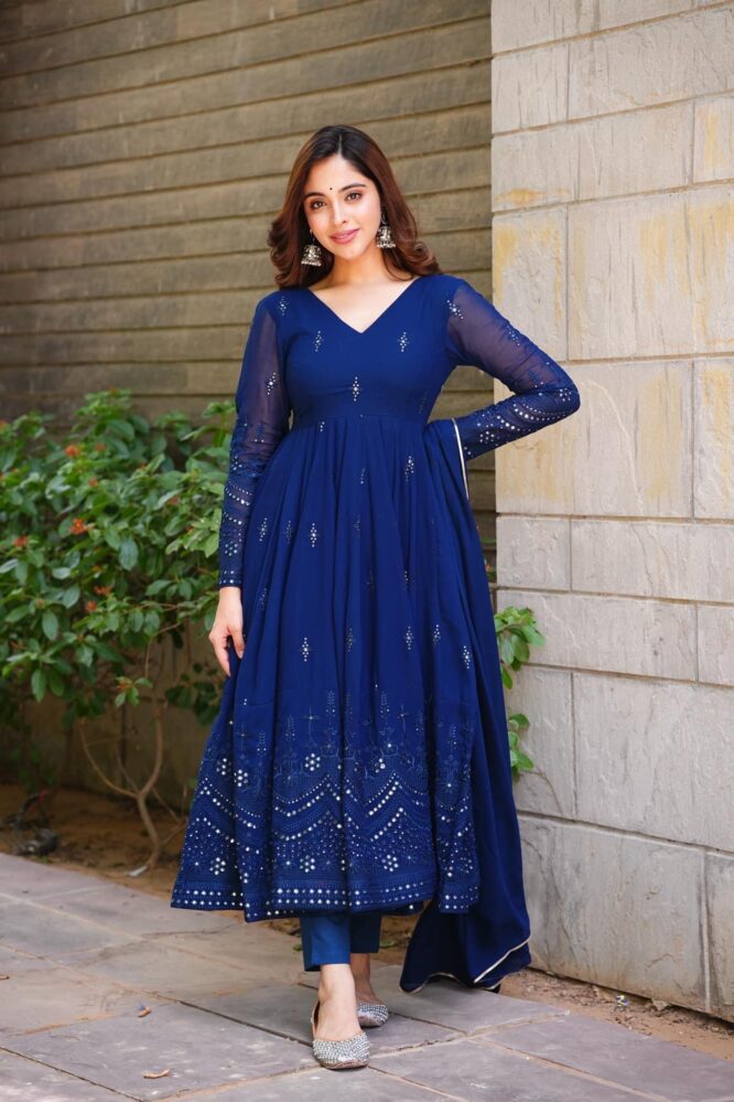 Eloriya Whispering Premium Suit Set - 107 - S [36] | Eloriya India