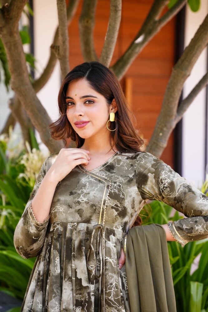 Eloriya Hetvi's Anarkali Suit Set - XL | Eloriya India