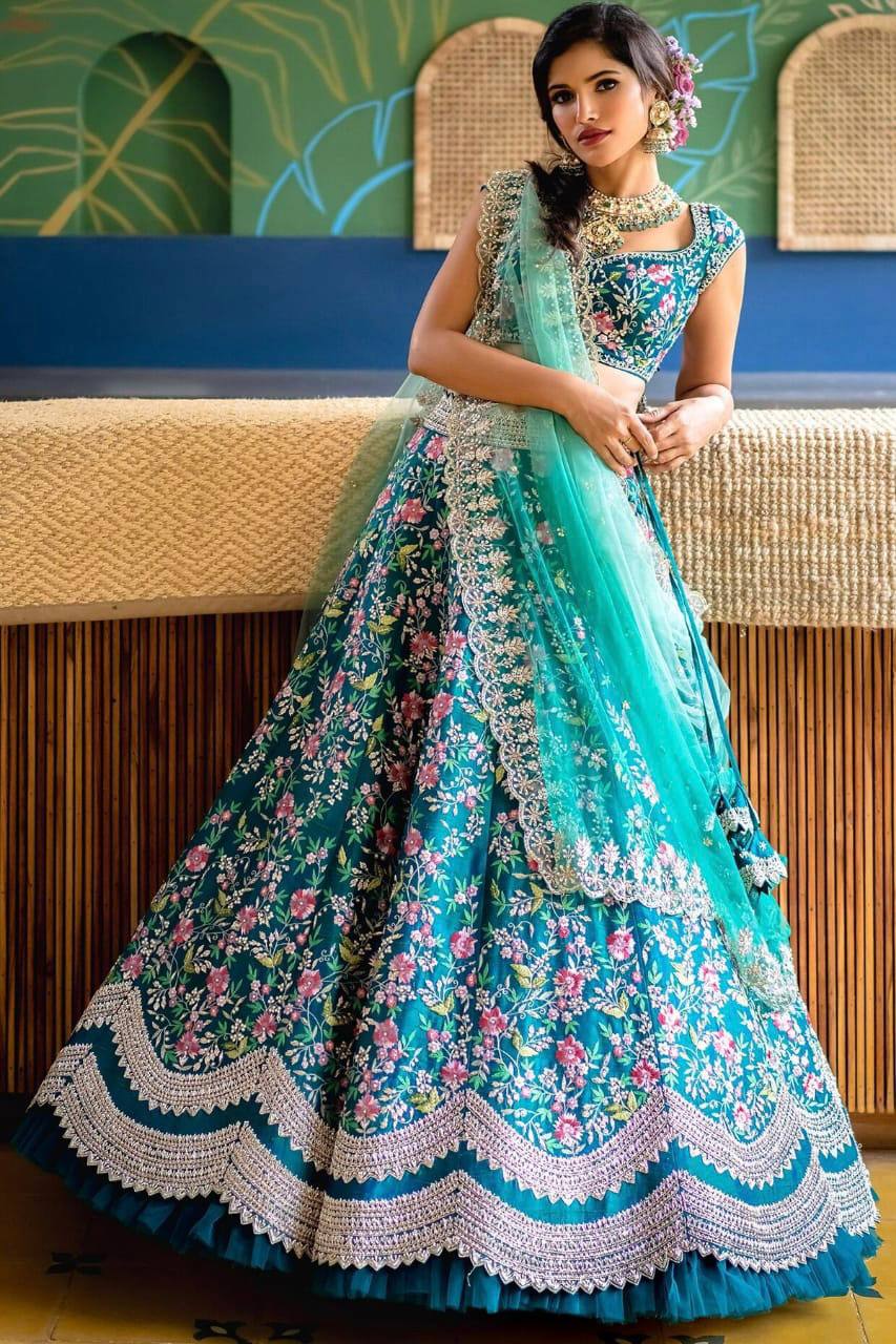 Eloriya Shwarya's Premium Quality Heavy Traditional Lehenga Choli | Eloriya India