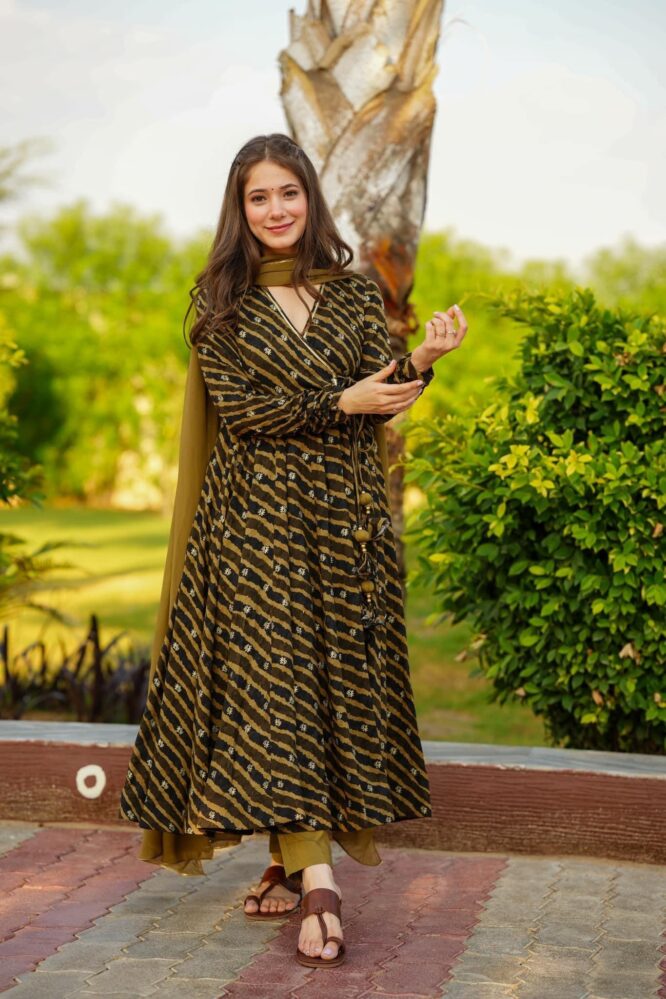 Eloriya Danica Masterd Green Coloured Suit - L | Eloriya India