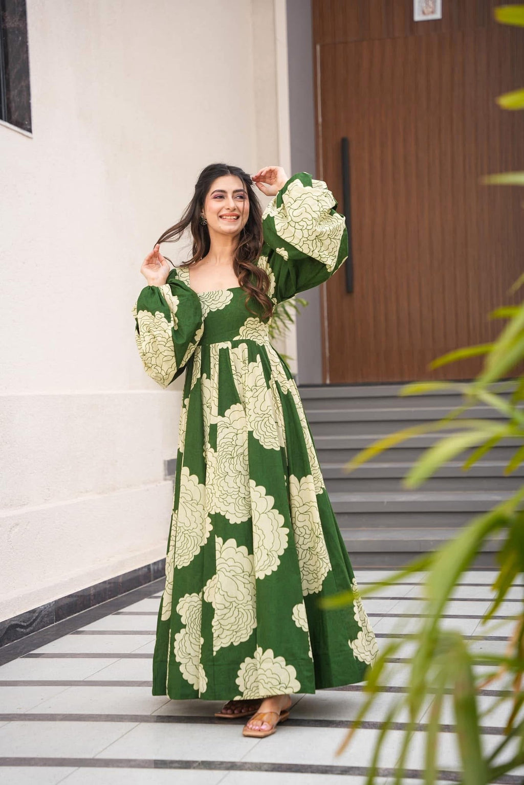 Eloriya Vaanya 's Premium Designer Gown - M [38] | Eloriya India