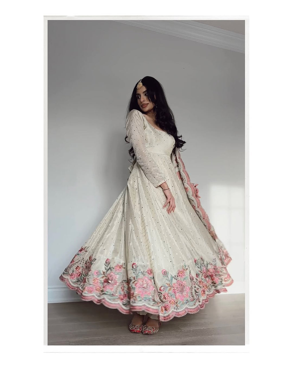 Eloriya Aarushi Heavy Pure Vichitra Silk Gown | Eloriya India