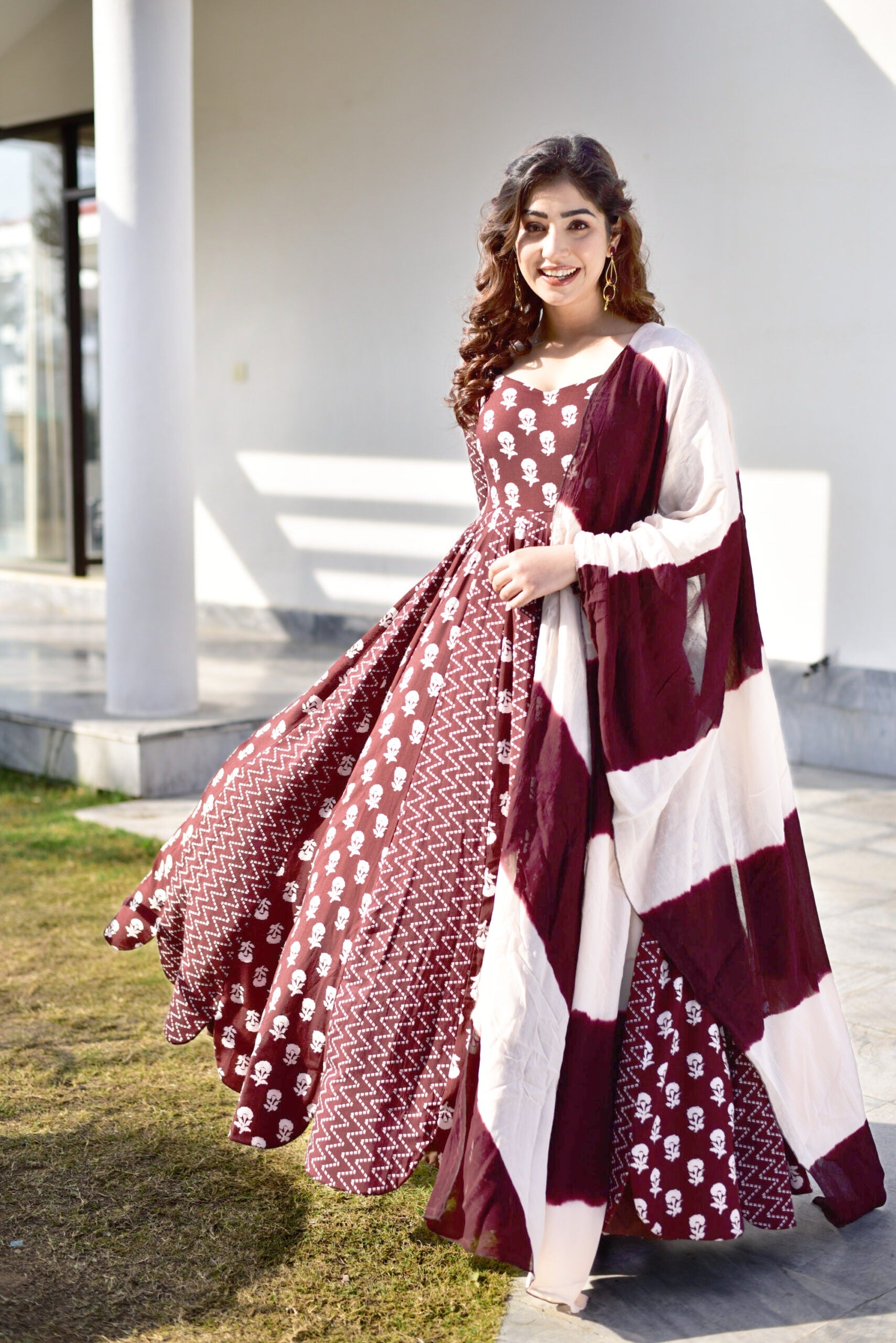 Eloriya Gajgamini Brown Maxi Set - XS | Eloriya India