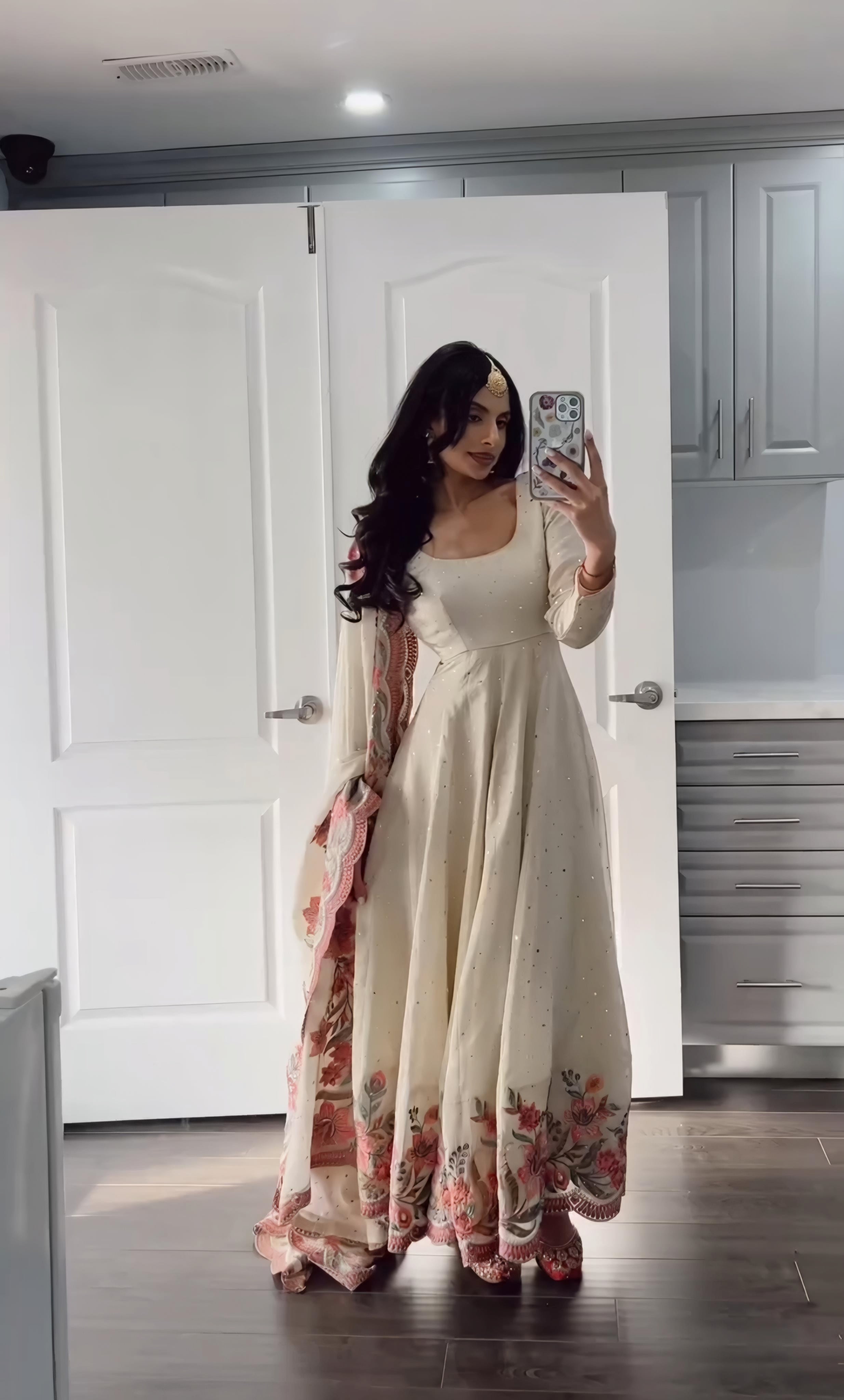 Eloriya Aarushi Heavy Pure Vichitra Silk Gown - L [40] | Eloriya India