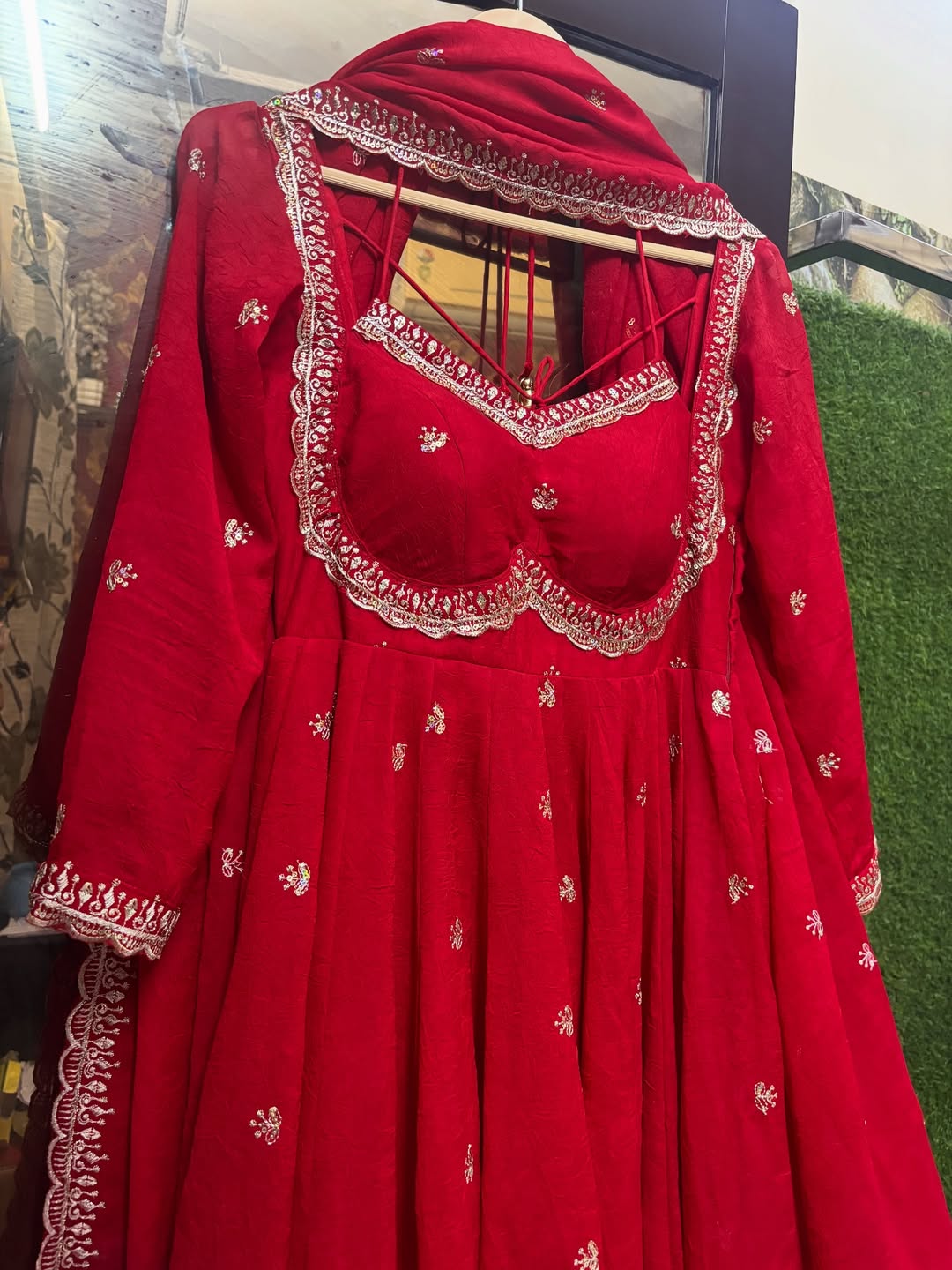 Eloriya Red Chilli Slit Anarkali Premium Suit Set - L [40] | Eloriya India