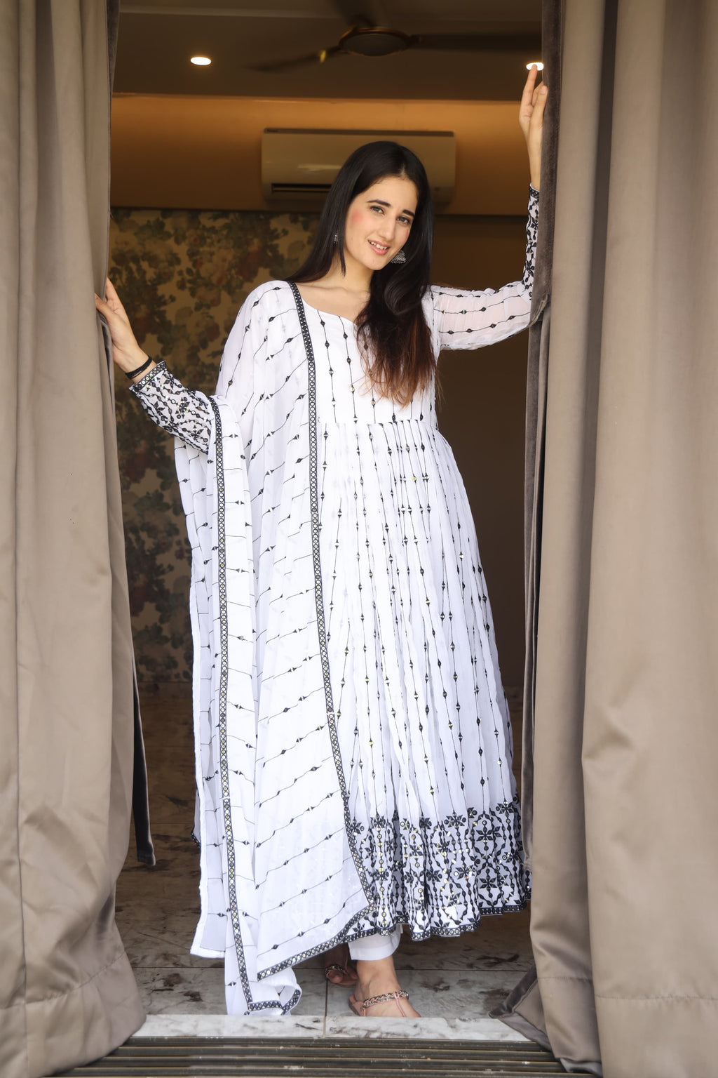 Eloriya Aditi's White Anarkali Suit Set - M [38] | Eloriya India