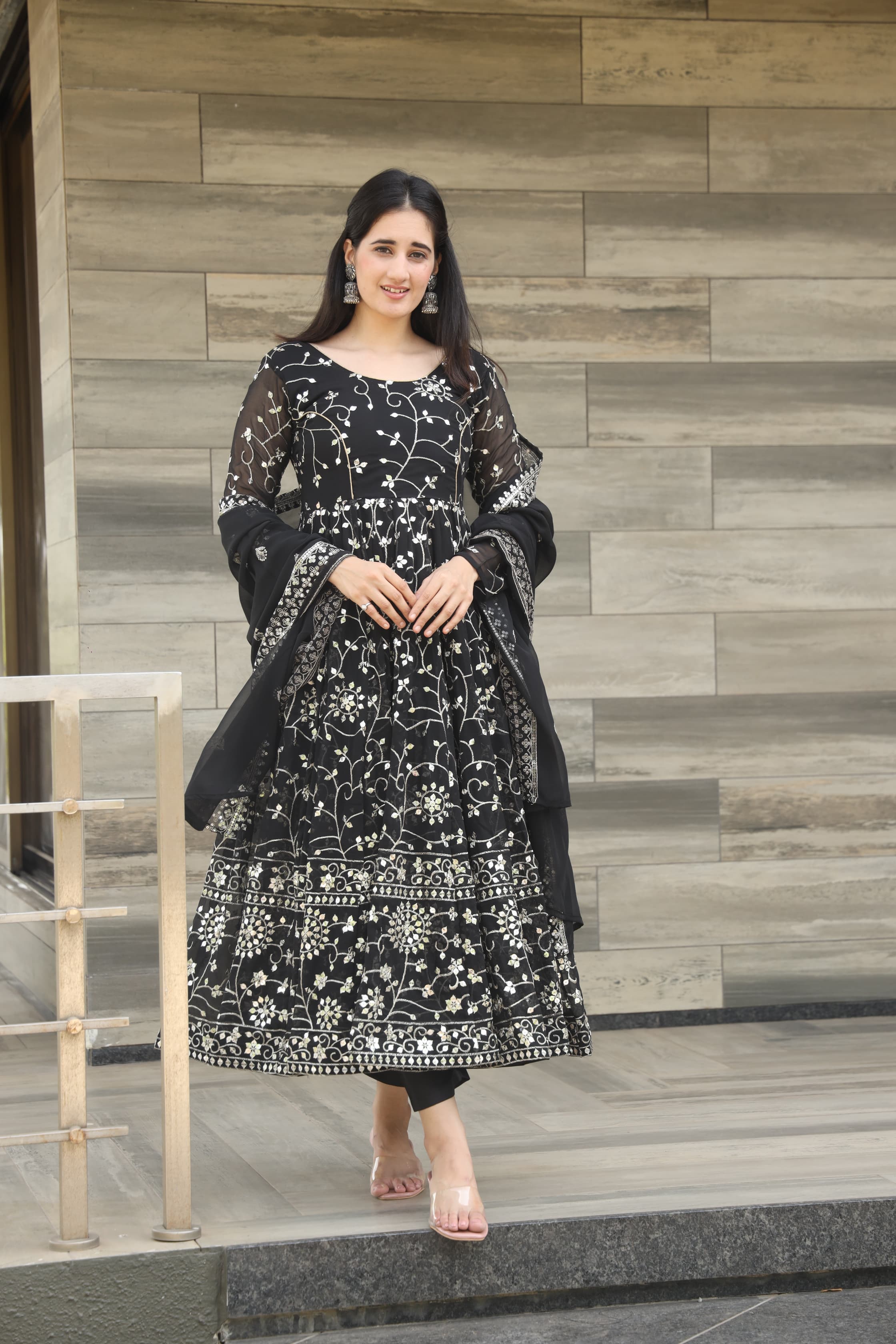 Eloriya Damini's Black Coloured Suit - XL [42] | Eloriya India