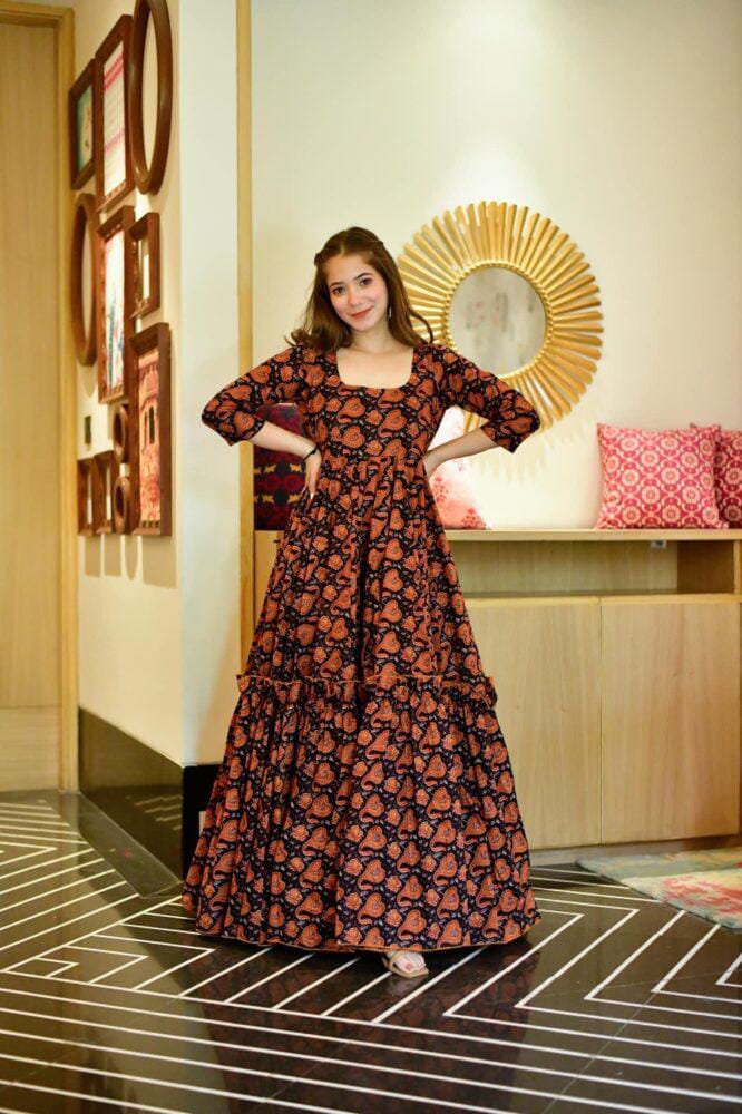 Eloriya Black Masleen Silk Long Gown-Ac-7003 | Eloriya India