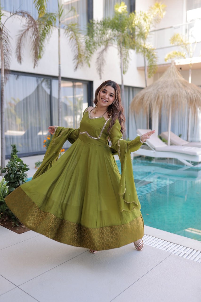 Eloriya Graceful Queen Look Mehendi Green Anarkali Suit Set - M [38] | Eloriya India