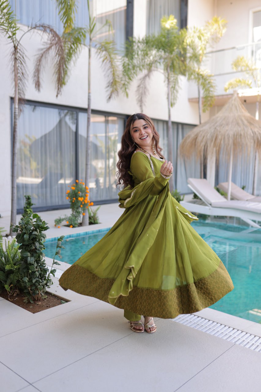 Eloriya Graceful Queen Look Mehendi Green Anarkali Suit Set | Eloriya India
