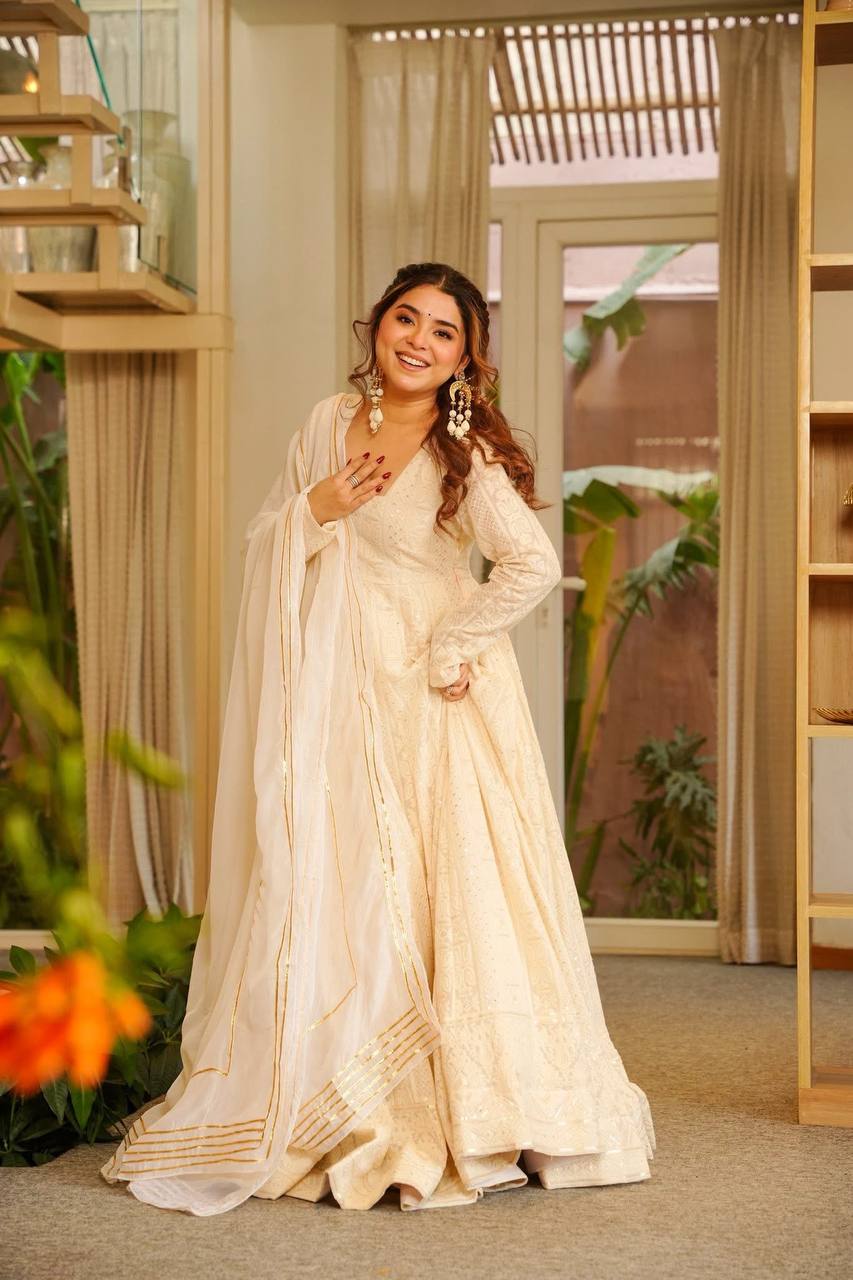 Eloriya Elegant Ivory Wedding Wear Heavy Embroidered Anarkali Suit - S [36] | Eloriya India